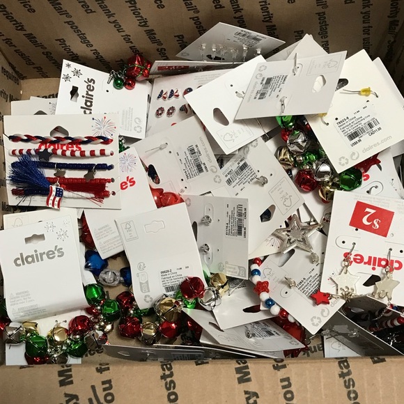 Disney Claire’s Holiday Jewelry Mystery Lot 100 NWT Card Backs Christmas Easter - Picture 4 of 6